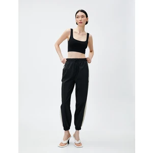 Jogger Paraşüt Pantolon Yanı Çizgili