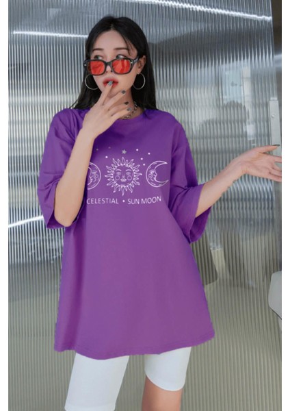 Kadın Mor Oversize Celestial Sun Moon Baskılı T-Shirt - K211310
