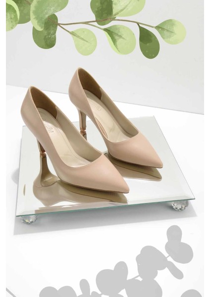 Bej Kadın Klasik Topuklu Ayakkabı K01231304309