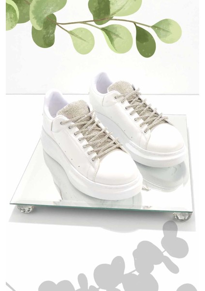 Beyaz Kadın Sneaker K01666130709