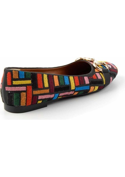 Siyah Nakışlı Kadın Loafer Ayakkabı K01641167082 fırsatları