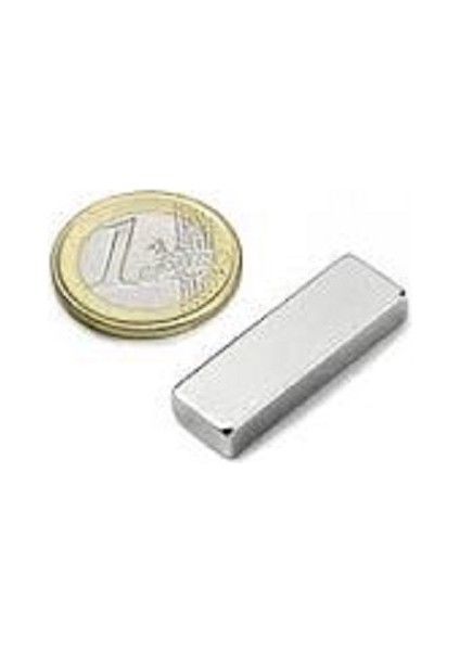 30 x 10 x 5 mm Boy 30 mm En 10 mm Kalınlık 5 mm Köşeli Neodyum