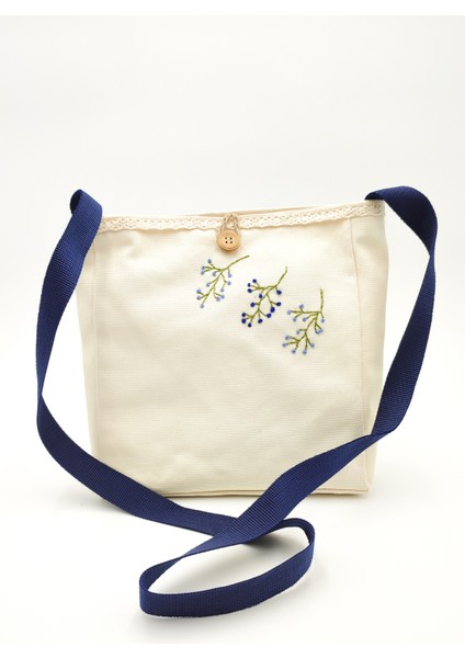 Mavi Nakışlı Çanta