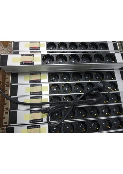 19" 6'li Rack Kabin Anahtarlı Grup Priz Pdu (25 Adet )