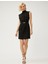 Drapeli Kısa Elbise Dik Yaka Kolsuz Kemerli10 2