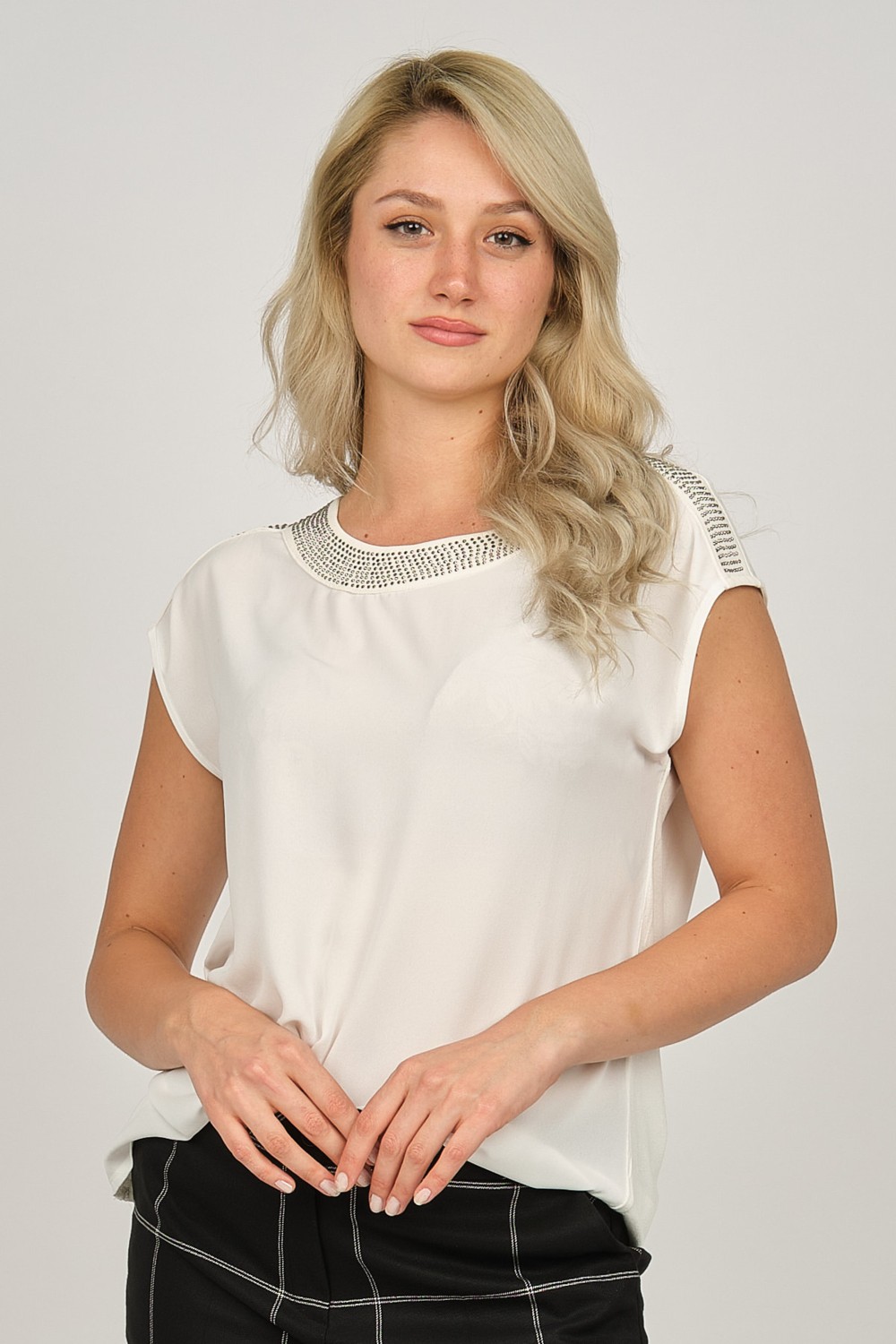 Ella Camelia Kadın Taş Detaylı Kolsuz Bluz 19E020 Ekru görsel 3