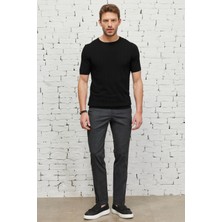 ALTINYILDIZ CLASSICS Erkek Siyah Standart Fit Normal Kesim Bisiklet Yaka Jakarlı Triko Tişört