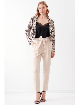 Vitrin Yüksek Bel Kuşak Detaylı Pantolon
