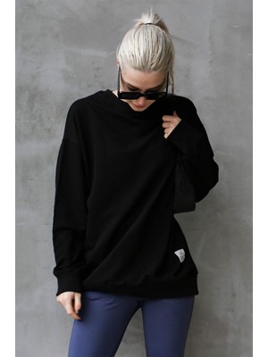 Madmext Siyah Basic Oversize Kadın Sweatshirt MG168610