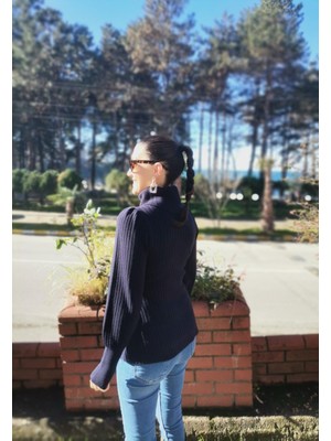 Unique Boutique Lacivert Yumuşak Dokulu Boğazlı Kazak