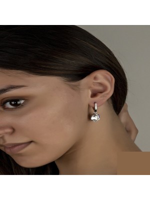 Gumush Swarovski Crystal Taşlı Gümüş Beyaz Oval Sallantılı Kadın Küpe