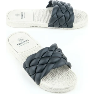 Yazlık Kaydırmaz Taban Kadın Terlik