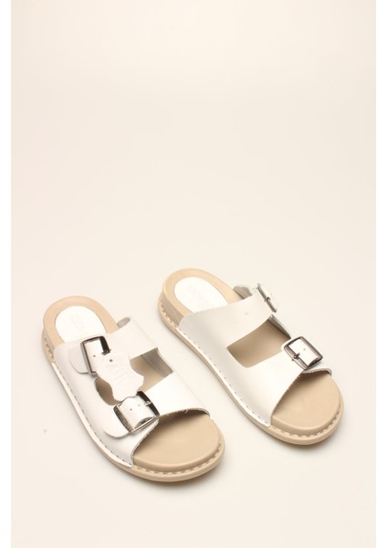 P Beyaz Kadın Terlik