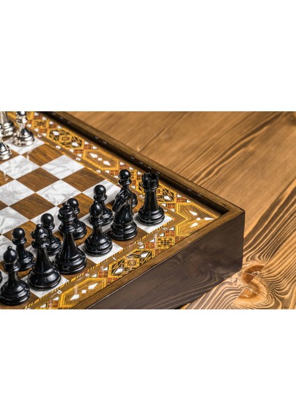 Sandıklı Kişiye Özel Vıp Ahşap Satranç Takımı, Metal Satranç Taşlı Satranç Takımları, Eski Tip Satranç Tahtası, El Yapımı Satranç Takımı modelleri