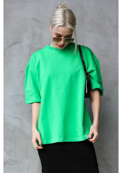 Yeşil Bisiklet Yaka Basic Oversize T-Shirt MG1687