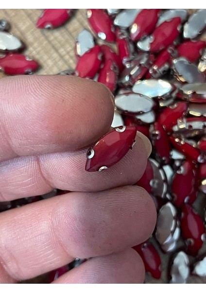 1 cm 3 mm Kırmızı Kasalı Dikme Damla Taş Boncuk (50 Adet)