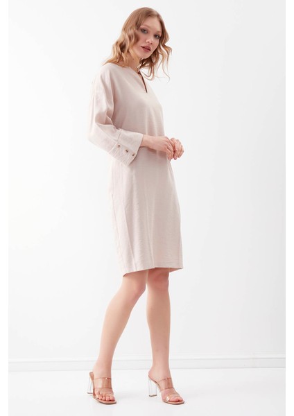 V Yaka Kolu Düğme Detaylı Cepli Elbise10 fırsatları