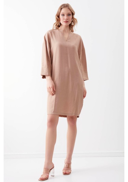 V Yaka Kolu Düğme Detaylı Cepli Elbise10