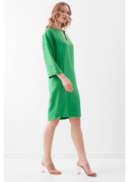 V Yaka Kolu Düğme Detaylı Cepli Elbise10 indirimleri