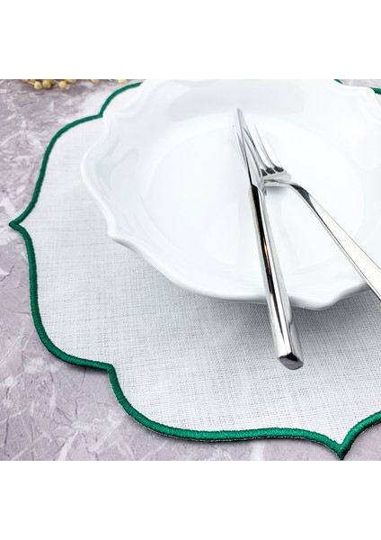 Yeşil Renkli Nakışlı 4 Parça Set Amerikan Servis ve Kokteyl Peçetesi fiyatları