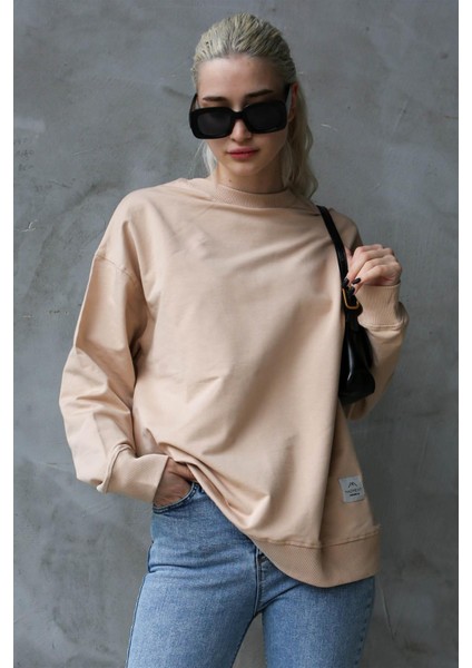 Bej Basic Oversize Kadın Sweatshirt MG168610