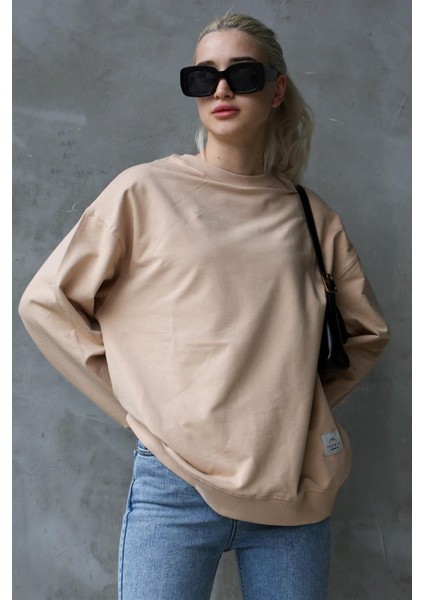 Bej Basic Oversize Kadın Sweatshirt MG168610