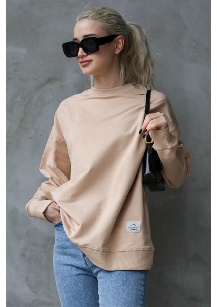 Bej Basic Oversize Kadın Sweatshirt MG168610 fiyatları