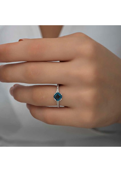 Gümüş Mavi Baget Tek Taş Kadın Yüzük modelleri