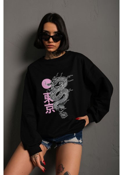Kadın Siyah Oversize Önü Pembe Chine Baskılı Sweatshirt