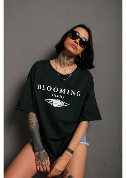 Blooming Vitality Baskılı Oversize Tişört