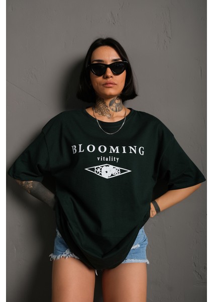 Blooming Vitality Baskılı Oversize Tişört