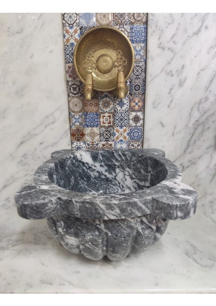 Karaca Siyahı Dört Kulak Kavun Mermer Kurna