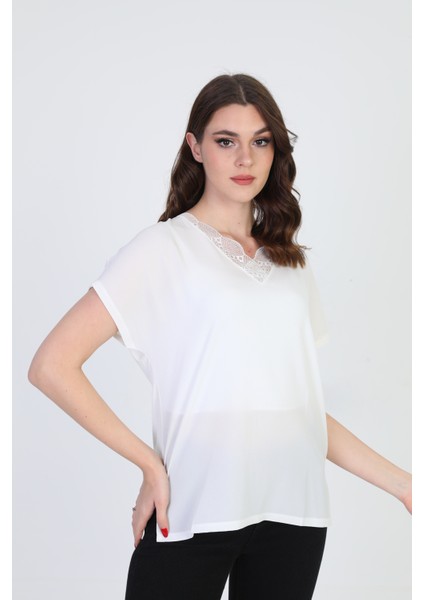 Kadın Yakası Dantel Detaylı Bluz 20E020 Ekru fırsatları