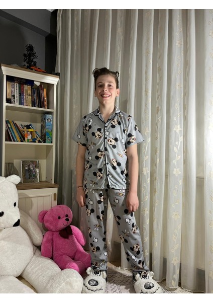 Erkek Çocuk Mickey Mouse Düğmeli Kısa Kollu %100 Pamuk Pijama Takımı