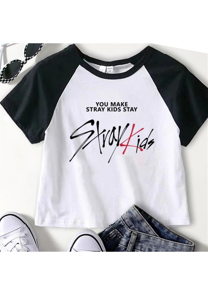 Stray Kids Baskılı Reglan Kol Beyaz Crop fiyatları