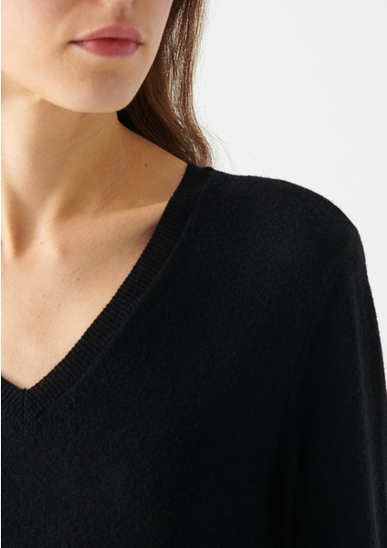 Kadın V Yaka Siyah Kazak 171346-900