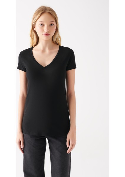 V Yaka Siyah Basic Stretch Tişört 162769-900
