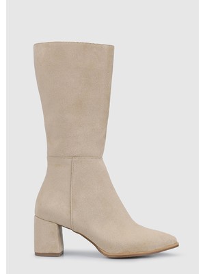 ProvoQ Bej Kadın Bot