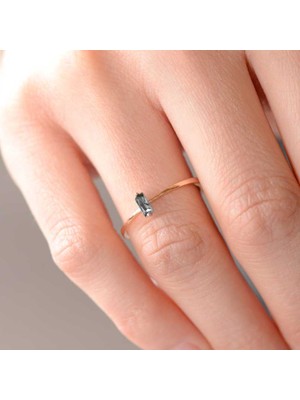 Engingold 14 Ayar Altın Siyah Baget Taşlı Yüzük