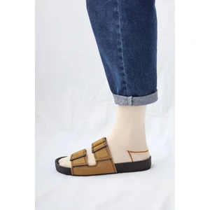 Çizgi Detaylı Diz Altı Çorap Ekru