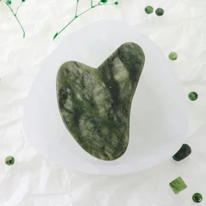 SerrifikalıOsmanlı Doğal Taş Yeşim Taşı Gua Sha Yüz Masaj Taşı Kalpli