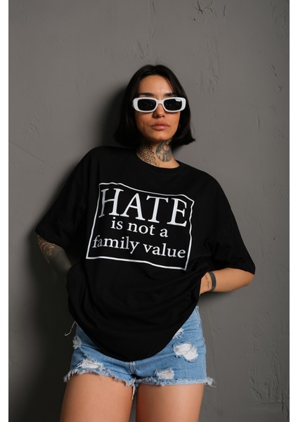Kadın Oversize Hate Baskılı T-Shirt modelleri