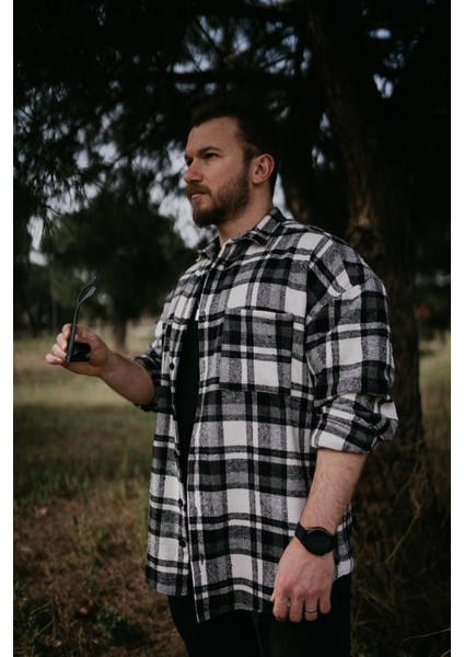Oversize Siyah Beyaz Tek Cepli Kareli Oduncu Gömlek modelleri