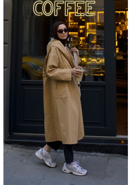 Kapüşonlu Yağmurluk Camel