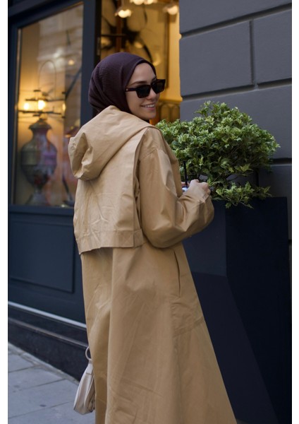 Kapüşonlu Yağmurluk Camel