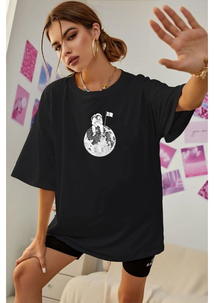 Unisex Astronot Baskılı T-Shirt