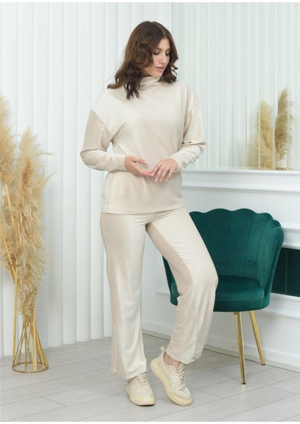 Yarım Boğazlı Fitilli Kadife Takım Kırık Beyaz Rengi fırsatları