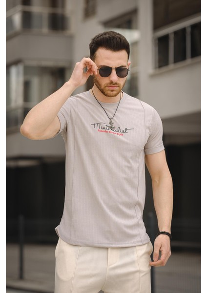 Minimalist Baskılı Slim Fit Likralı Erkek Tshirt indirimleri