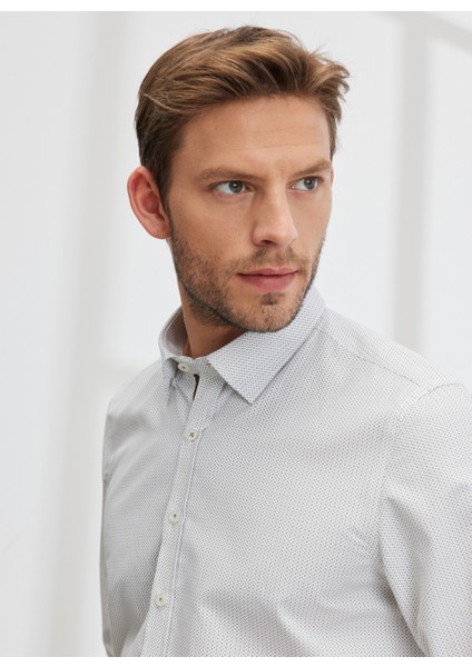 ALTINYILDIZ CLASSICS Erkek Beyaz-haki Slim Fit Dar Kesim Gizli Düğme Yaka Baskılı Gömlek fırsatları