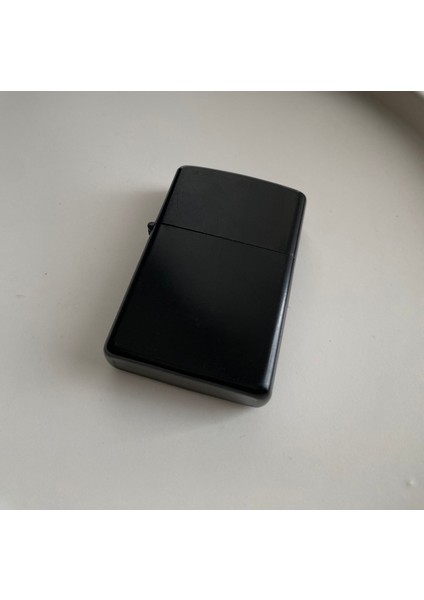 Zippo Modeli Siyah Renk Benzinli Çakmak modelleri